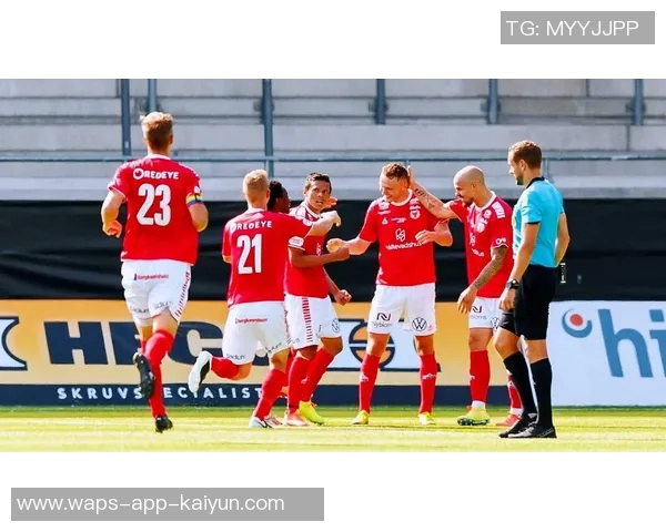 赫根与天狼星的精彩对决揭示足球战术与团队精神的完美结合