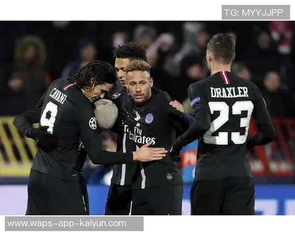 巴黎圣日耳曼迎战贝尔格莱德红星争夺欧冠小组赛关键胜利